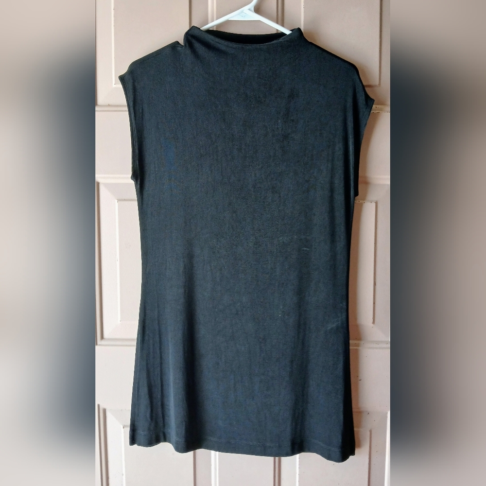 Chico's Sleeveless Tank Top in Black